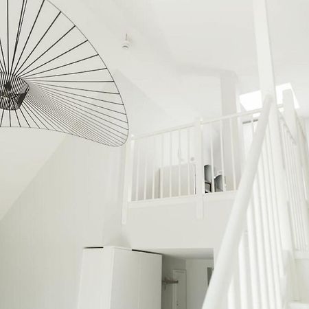 All In One Loft With Balcony And Free Parking Lidingö Buitenkant foto