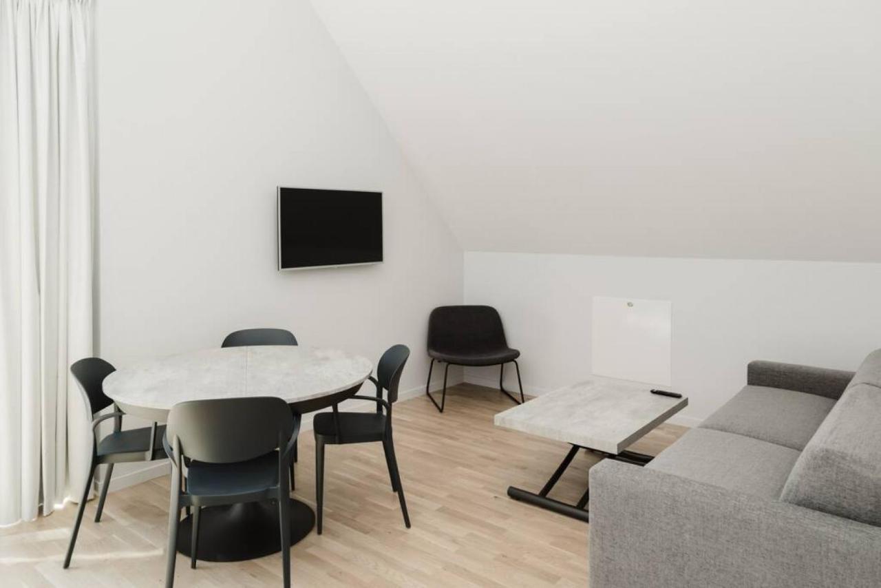 All In One Loft With Balcony And Free Parking Lidingö Buitenkant foto
